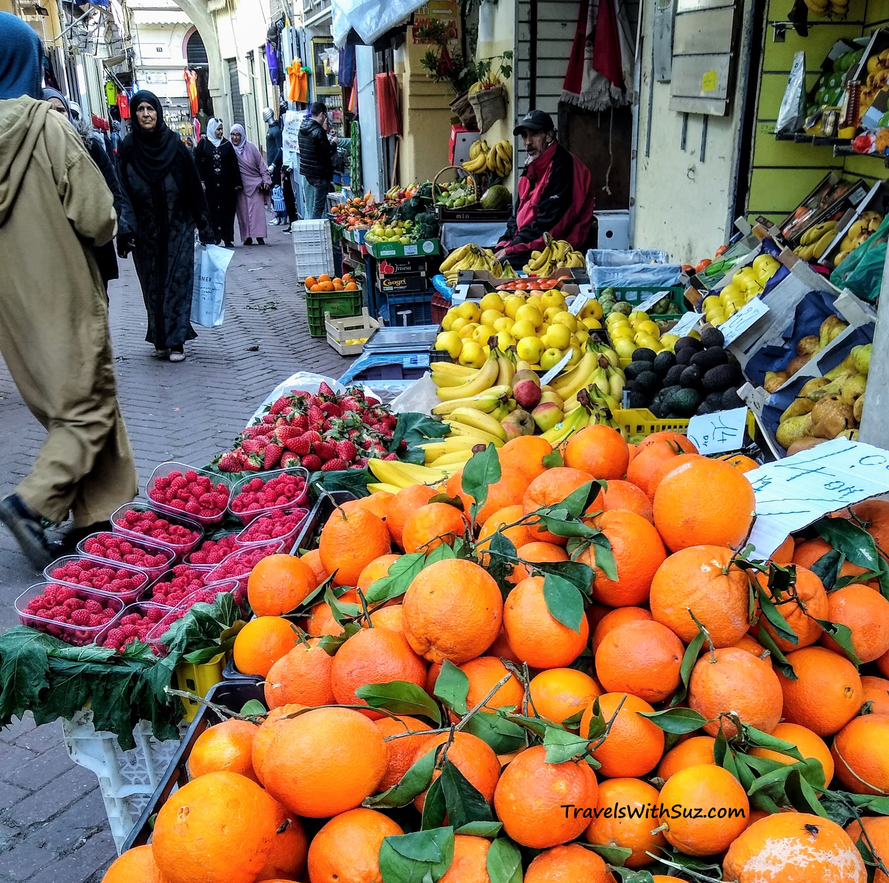 fruit and oranges in the Tangier medina