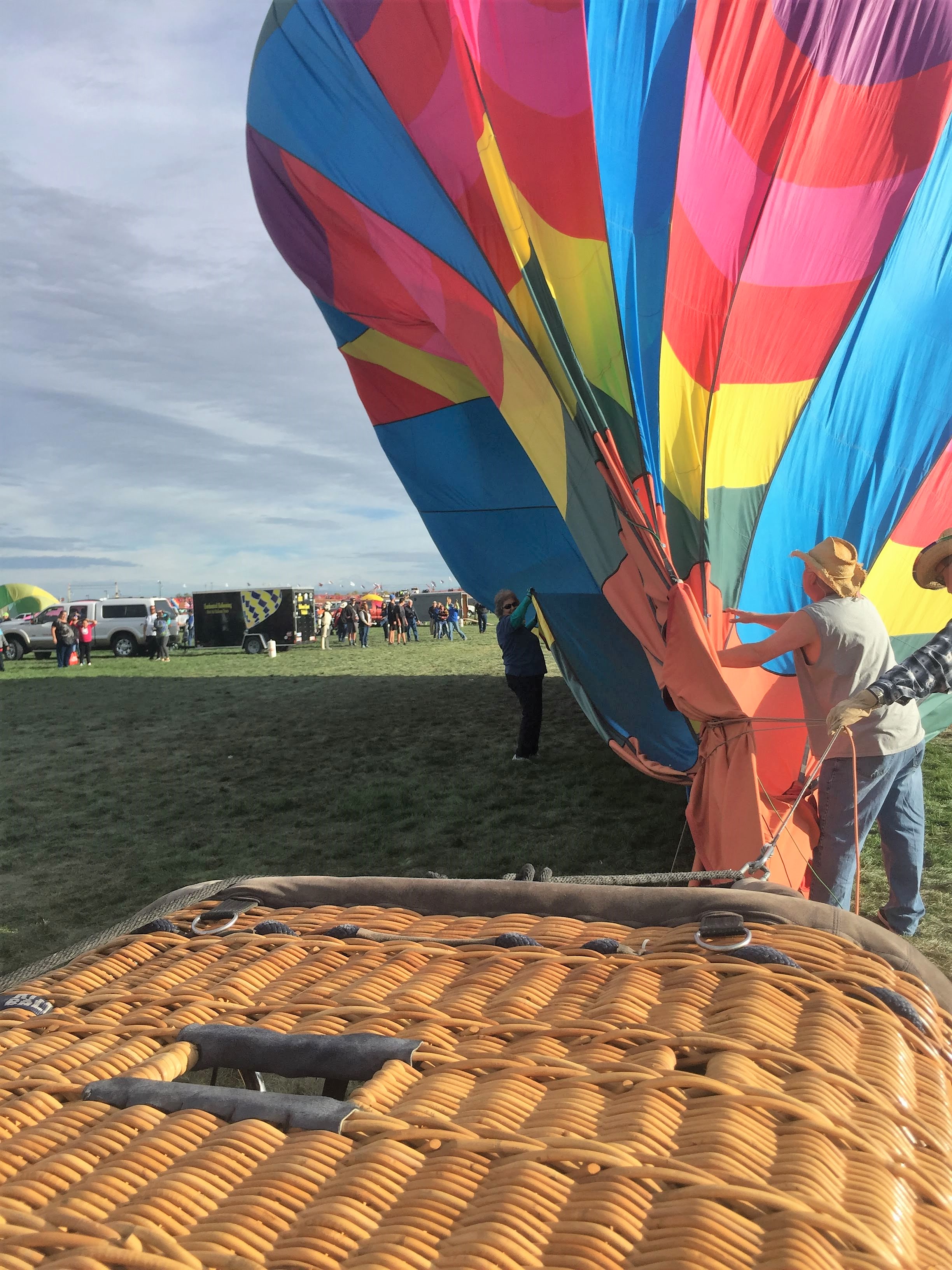 pull over envelope - Albuquerque International Balloon Fiesta - TravelsWithSuz.com
