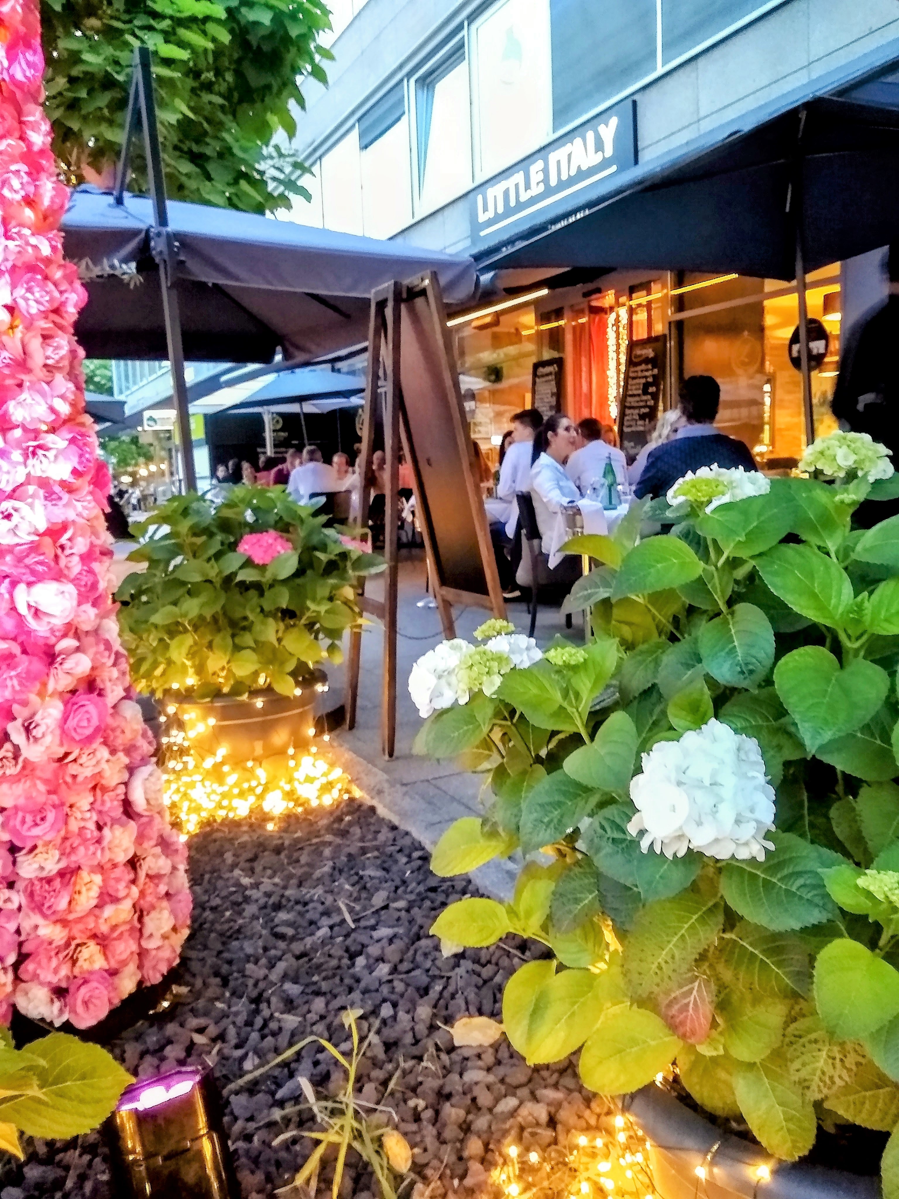 Little Italy Restaurant, Wiesbaden outdoor seating