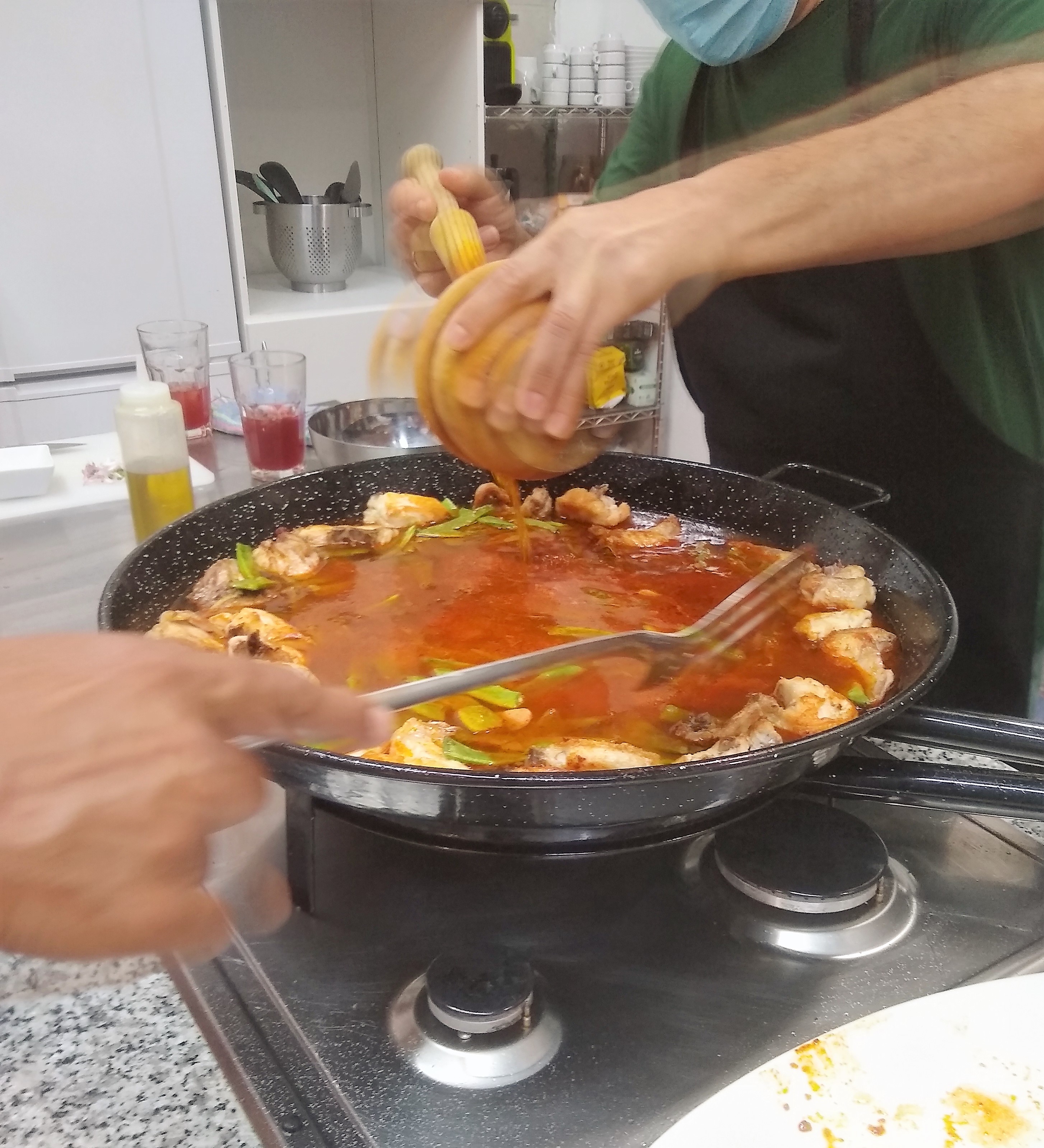 Cooking Paella, Valencia Spain, TravelsWithSuz.com